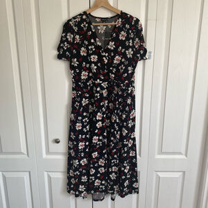 Torrid Midi Dress 00 / 10 NEW Black Red Floral Faux Wrap casual office pockets